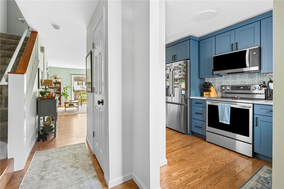 735 Willet Avenue 806
