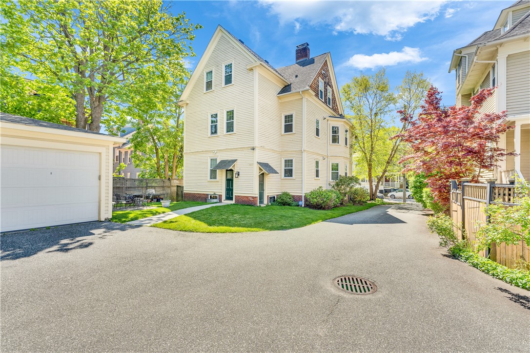 68 East Manning Street 1
