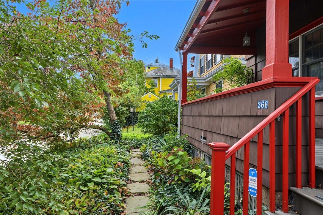 366 Morris Avenue