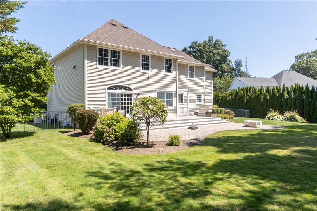 9 Elizabeth Drive