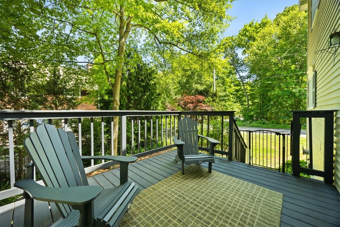2 Lafayette Drive