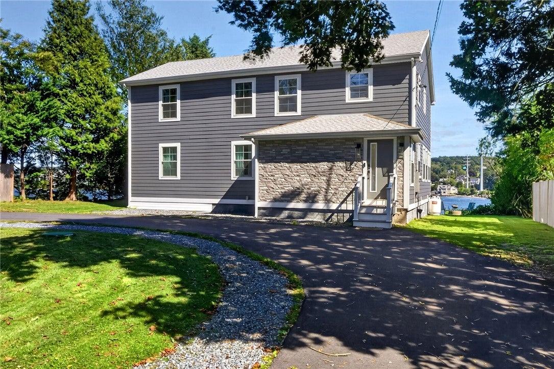 3 Narragansett Boulevard