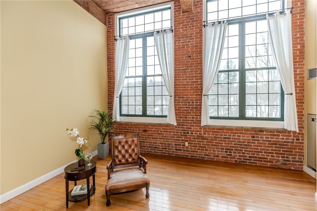 15 Higgins Street 311