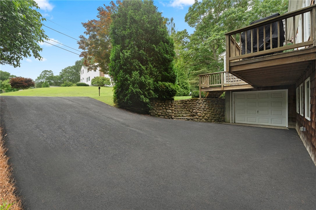 9 Lofty Heights Road