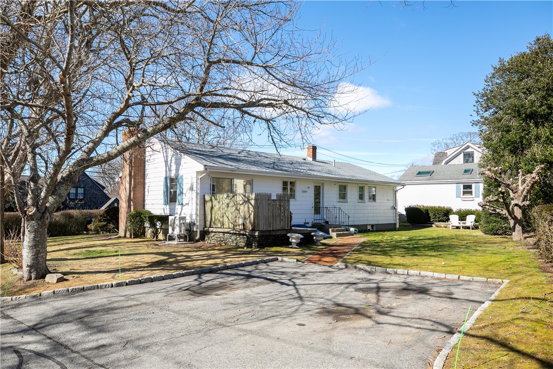 Newport, Rhode Island 02840, United States, 3 Bedrooms Bedrooms, ,2 BathroomsBathrooms,Residential,Active,227531