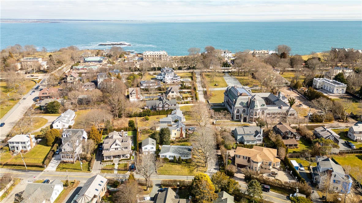 Newport, Rhode Island 02840, United States, 3 Bedrooms Bedrooms, ,2 BathroomsBathrooms,Residential,Active,227531