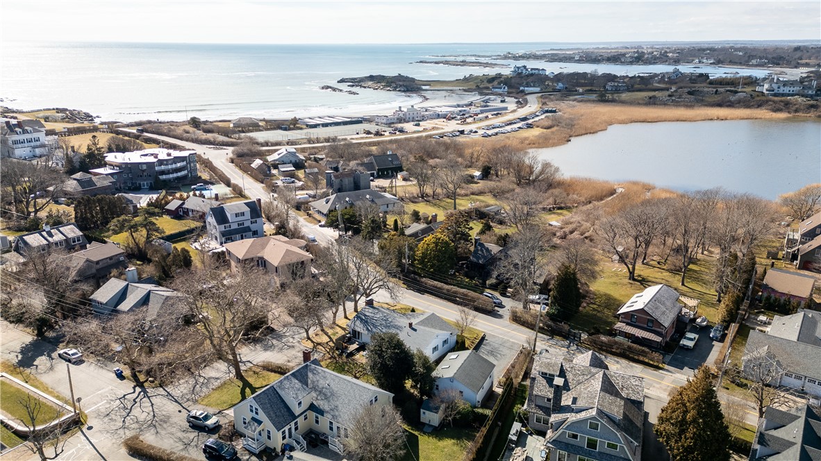 Newport, Rhode Island 02840, United States, 3 Bedrooms Bedrooms, ,2 BathroomsBathrooms,Residential,Active,227531