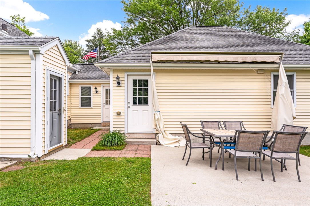 33 Upland Way