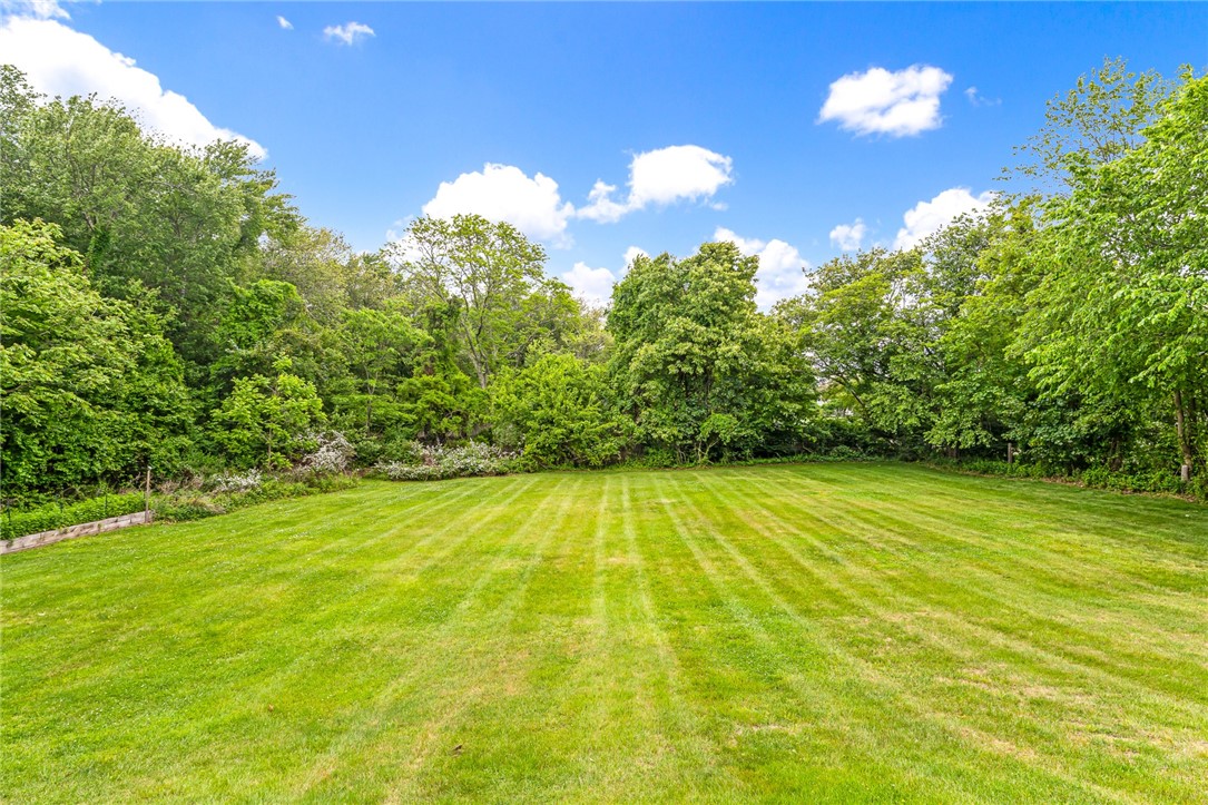 33 Upland Way