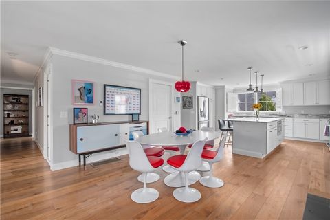 40 Kettle Point Avenue East Providence RI 02914