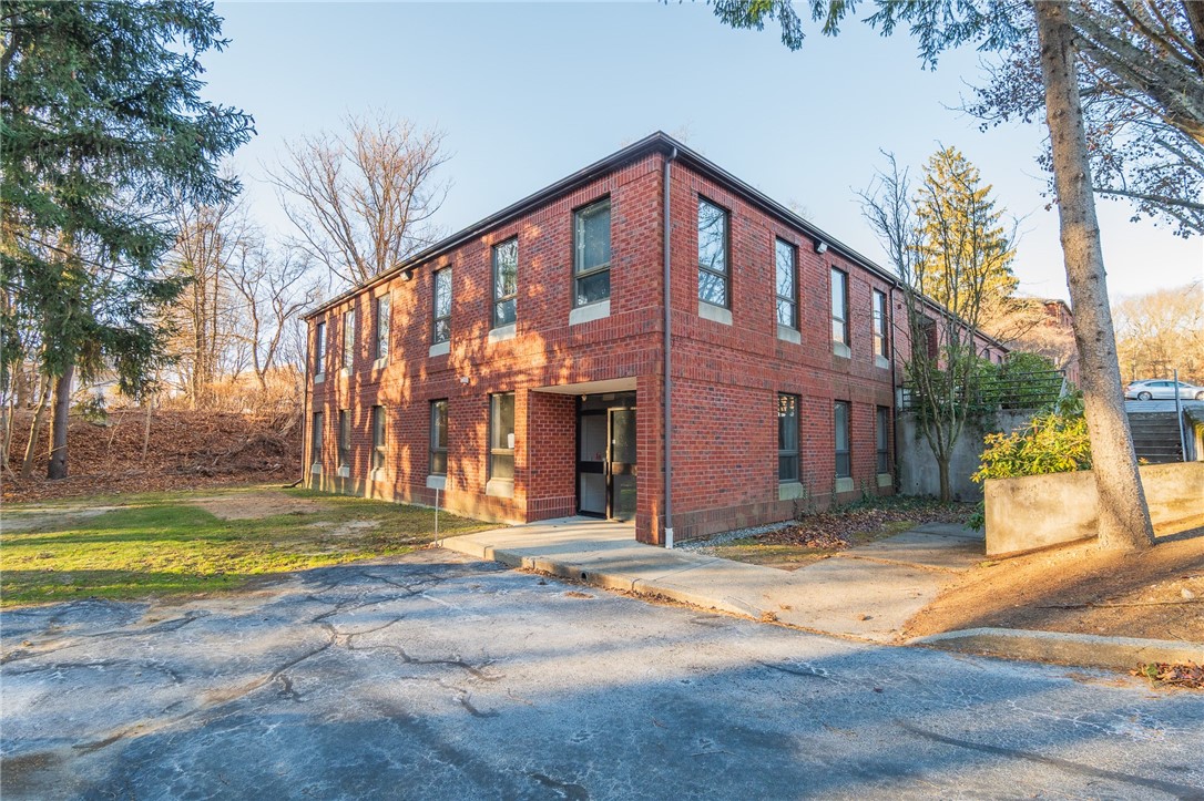 875 Centerville Road 15