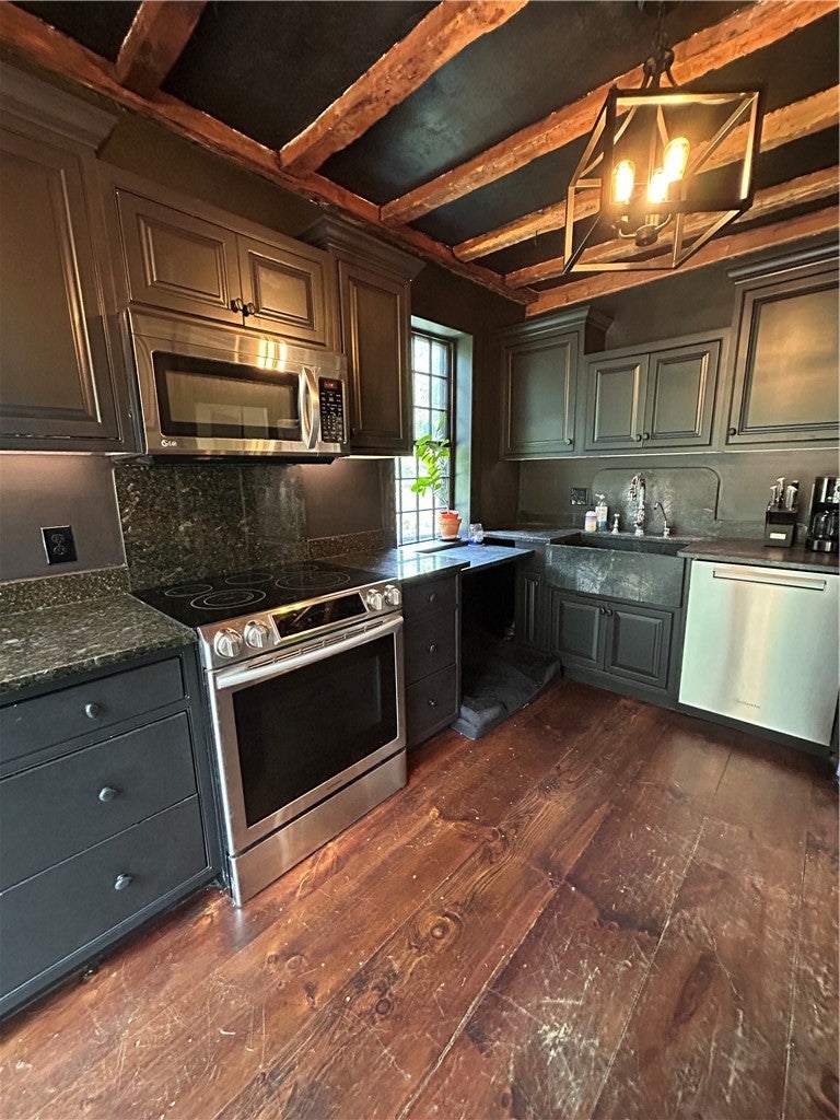 199 Plainfield Pike