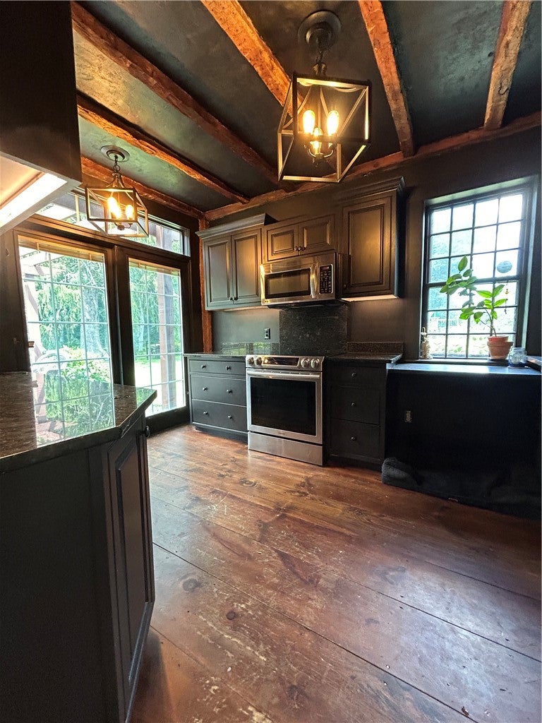 199 Plainfield Pike
