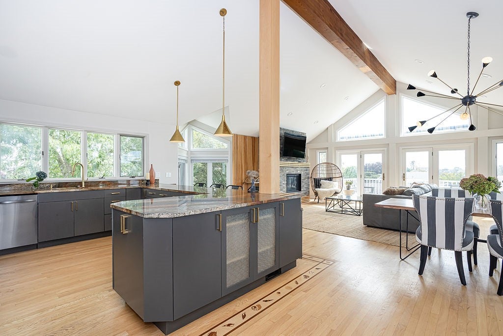 16 Larch Avenue