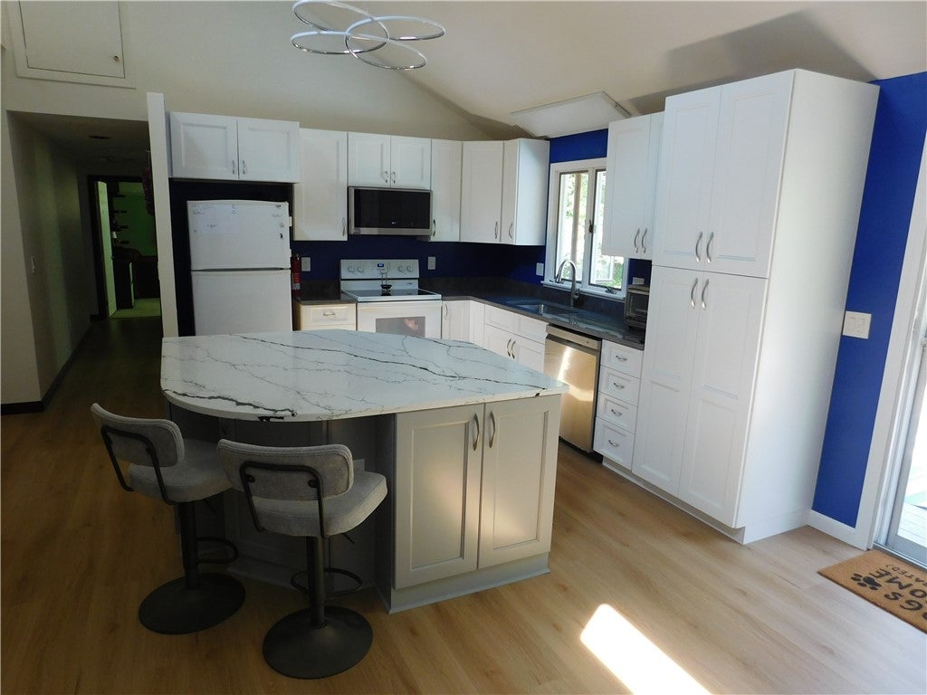 4 Glendale Circle