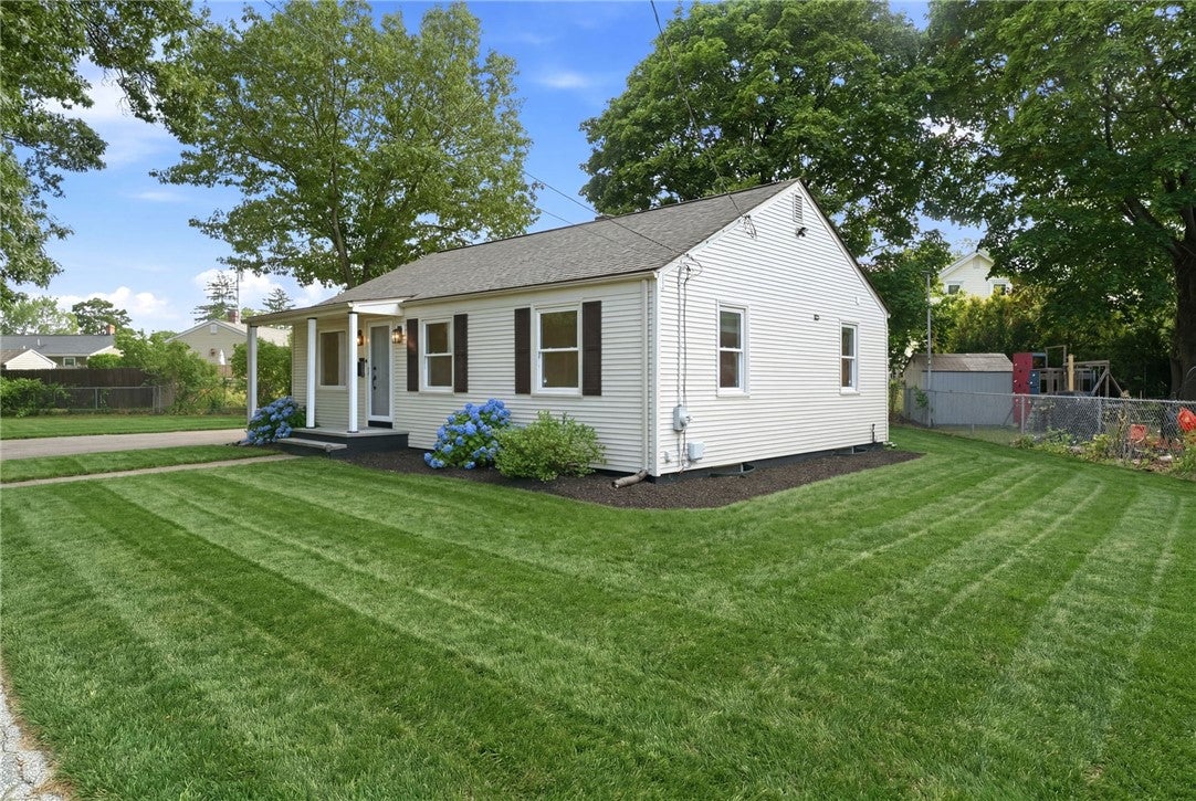 28 Plain Street