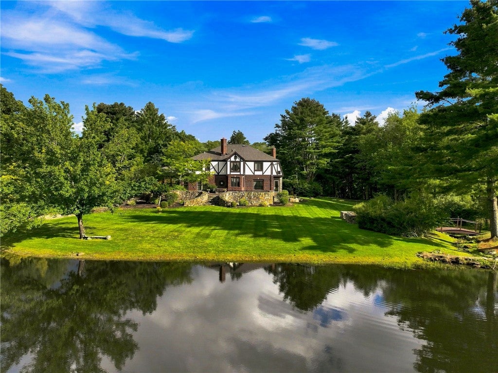 835 Snake Hill Road