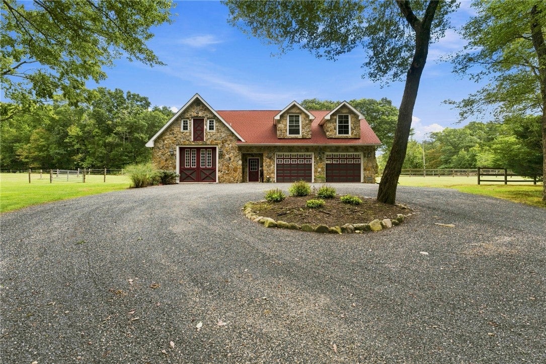835 Snake Hill Road