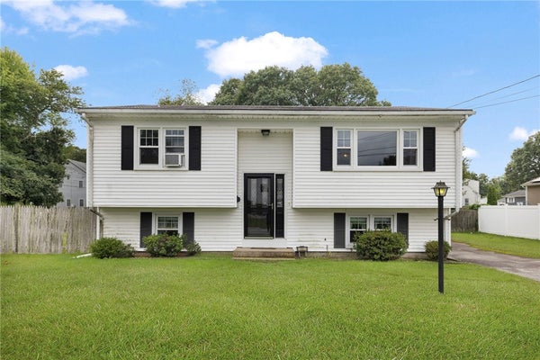 16 DRESDEN ST, CRANSTON, RI 02910 - Image 8a944bebb68045bd867d95dd3cecffd4/2861956761