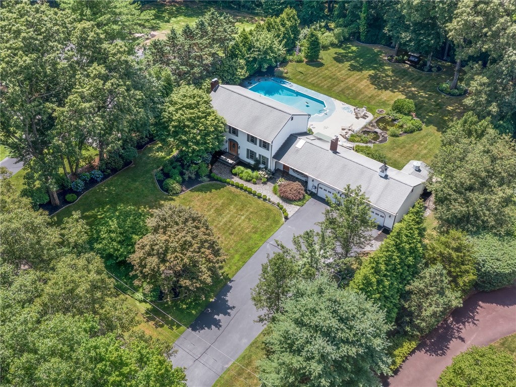 34 Gilbert Stuart Drive
