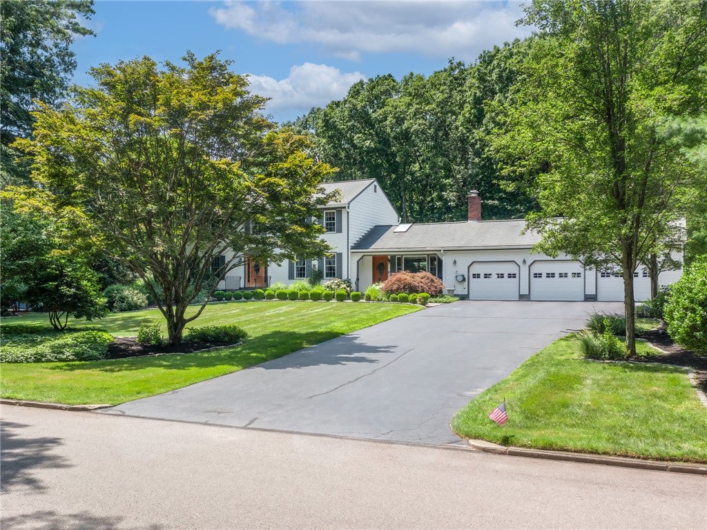 34 Gilbert Stuart Drive