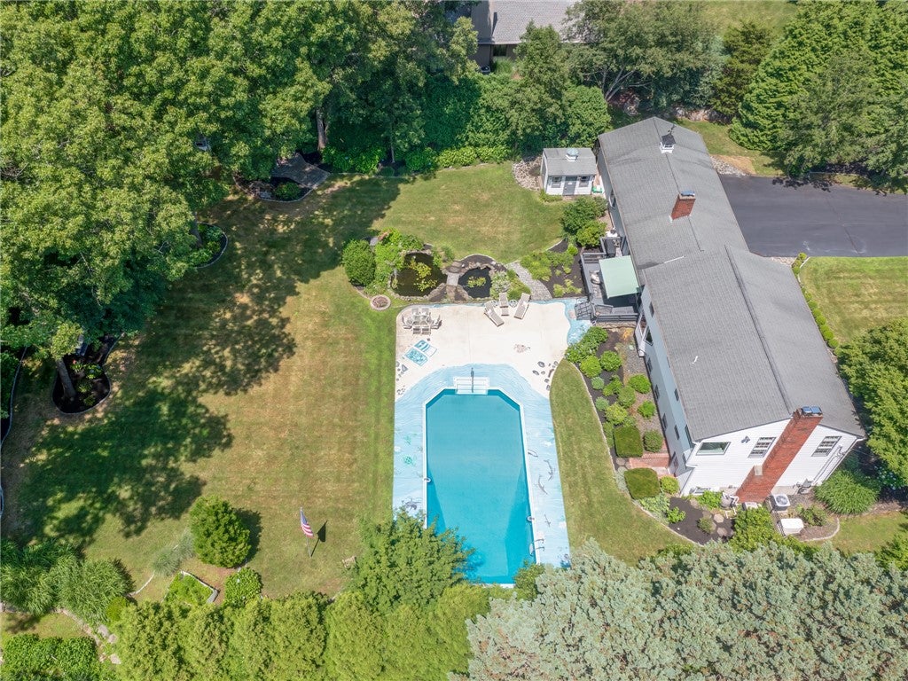 34 Gilbert Stuart Drive