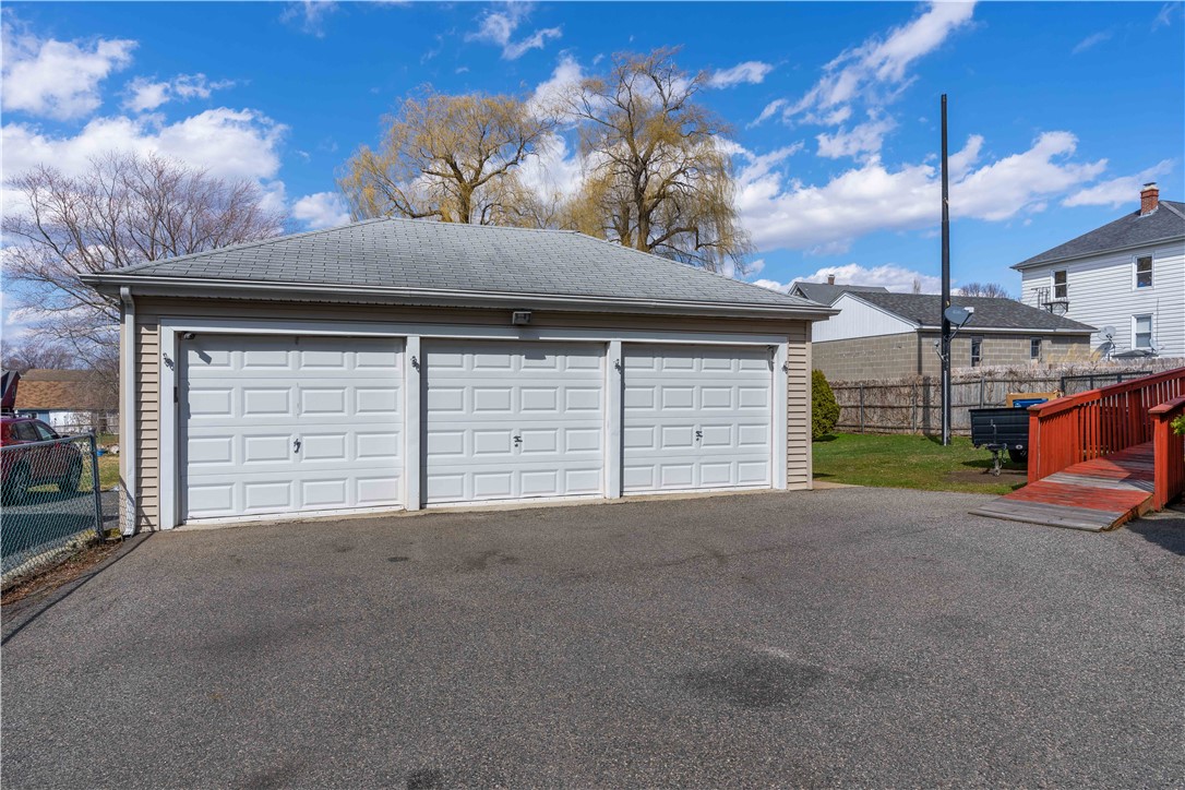 85 Bayview Avenue