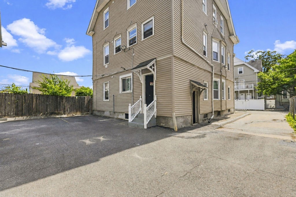 61 Glenham Street