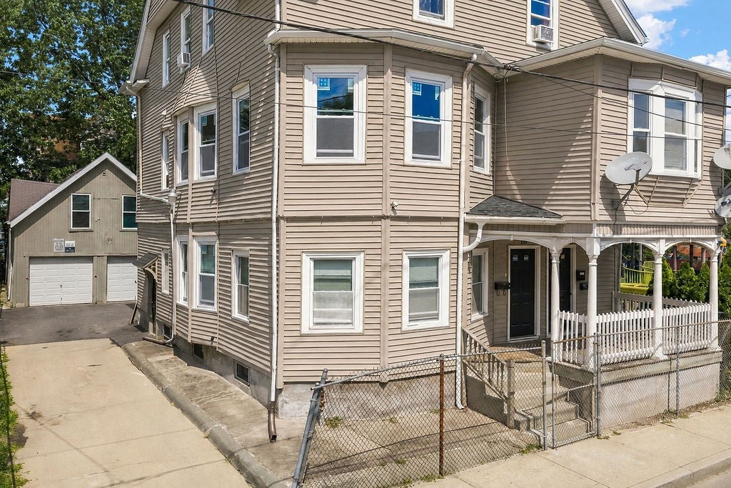 61 Glenham Street
