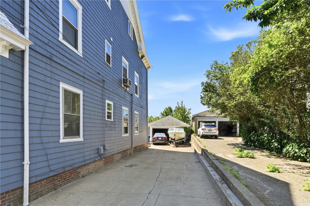 355 Williams Street 357