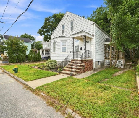 40 SHERWOOD ST, PROVIDENCE, RI 02908 - Image 8be155c0507fef8f0e464ba8ea85e54b/1935928665
