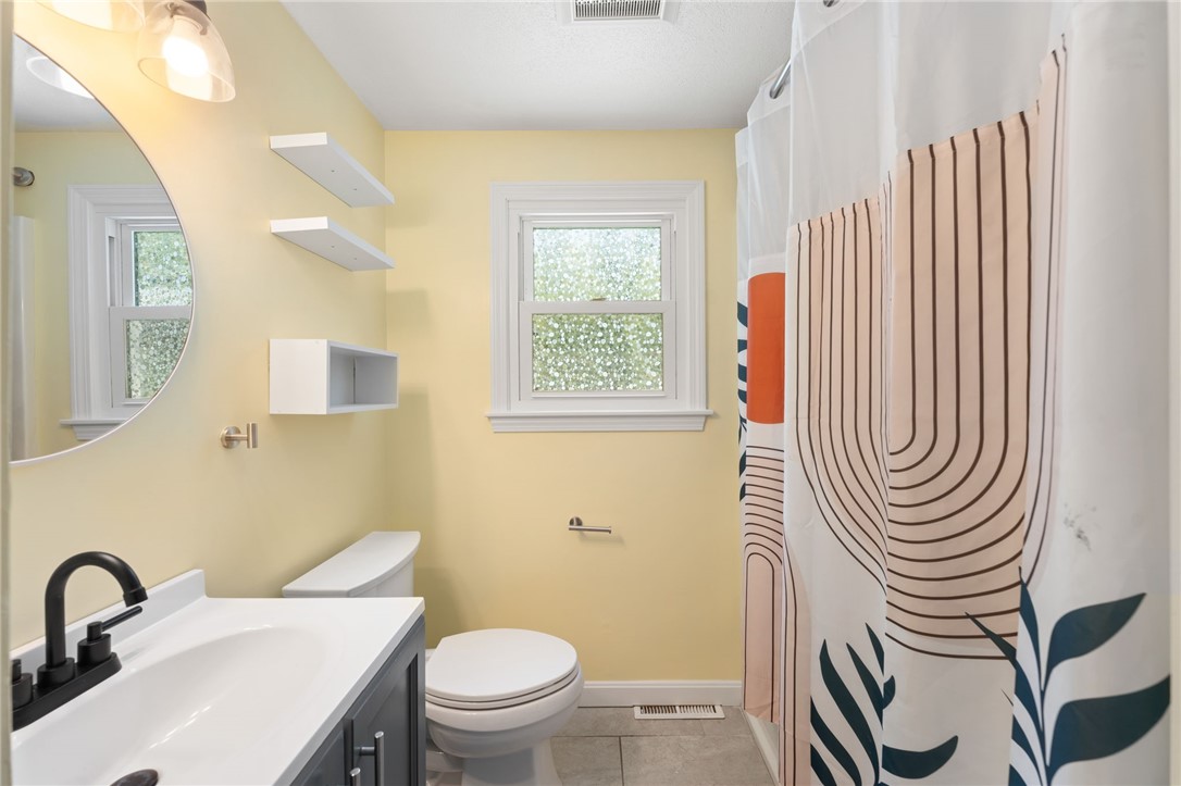 Richmond, Rhode Island 02892, United States, 3 Bedrooms Bedrooms, ,2 BathroomsBathrooms,Residential,Active,155595