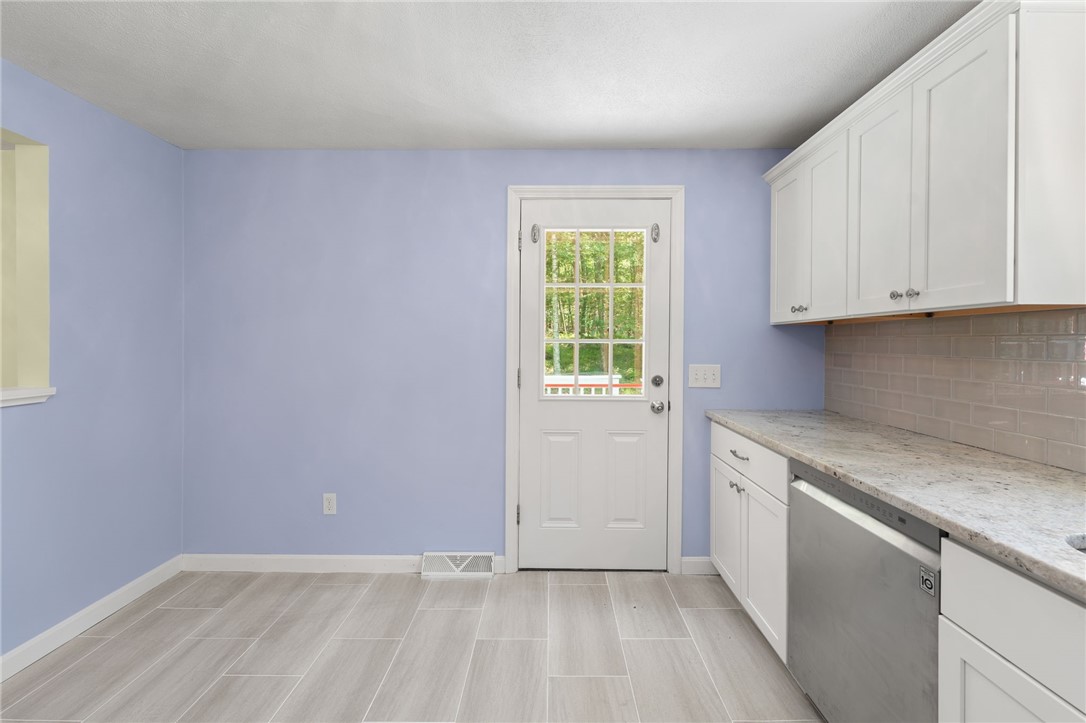 Richmond, Rhode Island 02892, United States, 3 Bedrooms Bedrooms, ,2 BathroomsBathrooms,Residential,Active,155595