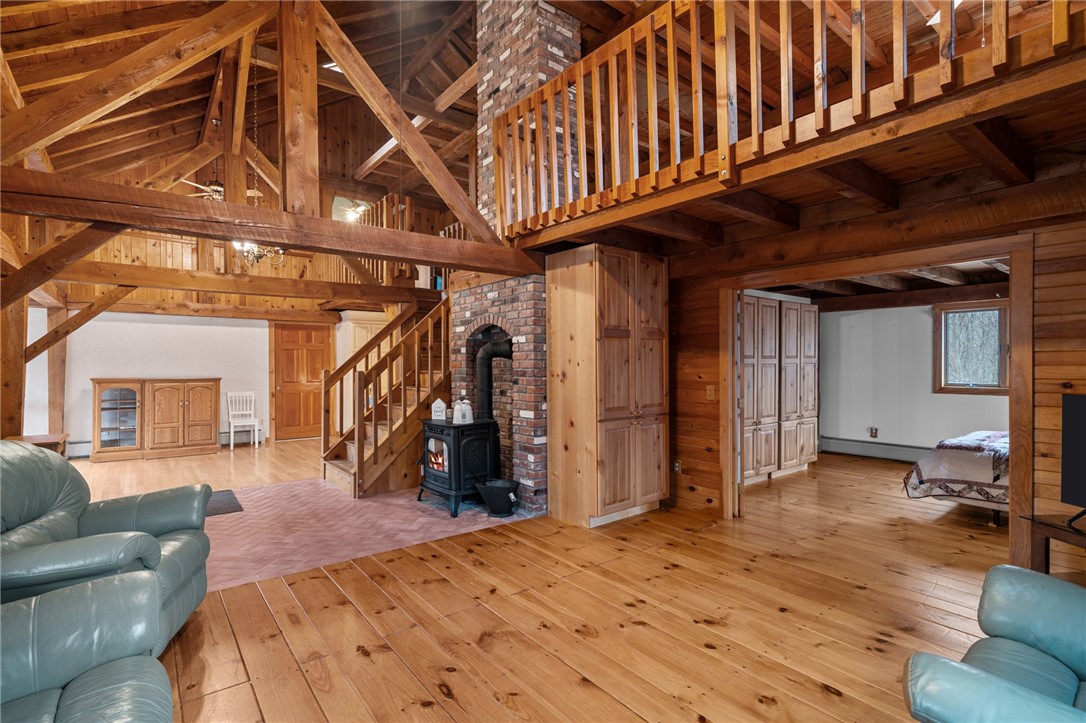 1055 Hartford Pike