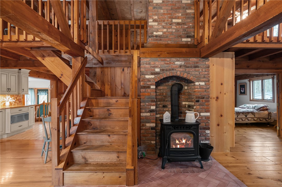 1055 Hartford Pike