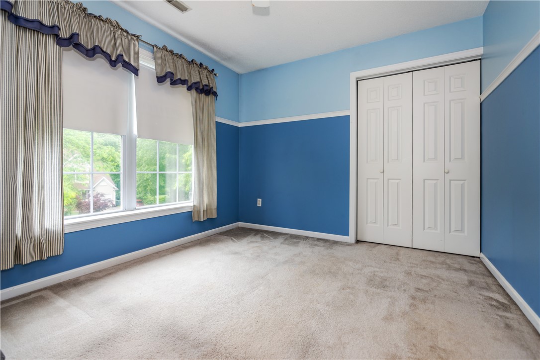 Coventry, Rhode Island 02816, United States, 3 Bedrooms Bedrooms, ,3 BathroomsBathrooms,Residential,Active,164298