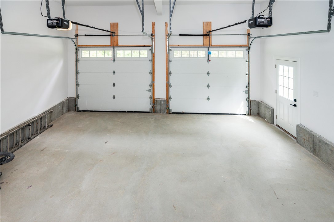 Warwick, Rhode Island 02818, United States, 4 Bedrooms Bedrooms, ,3 BathroomsBathrooms,Residential,Active,240396