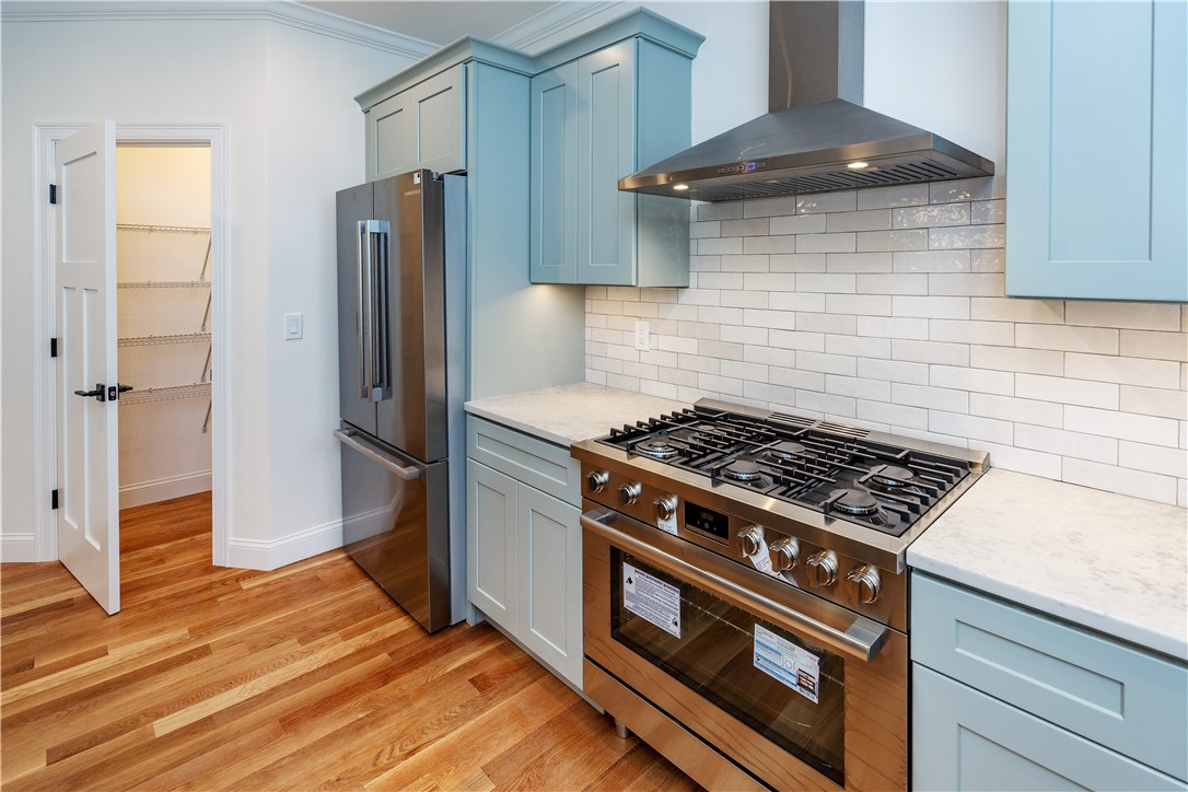 Warwick, Rhode Island 02818, United States, 4 Bedrooms Bedrooms, ,3 BathroomsBathrooms,Residential,Active,240396