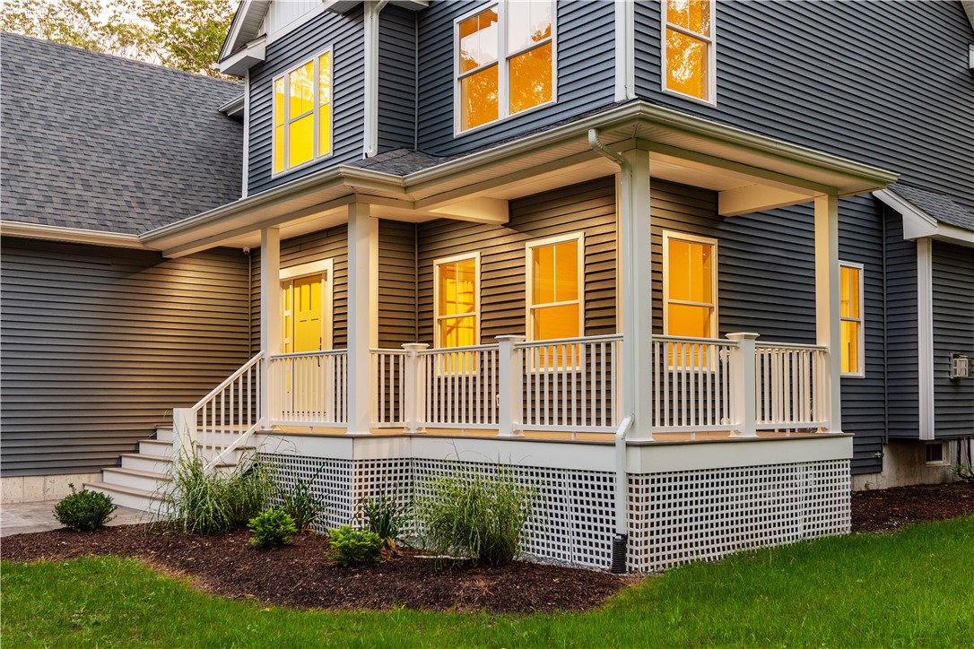 Warwick, Rhode Island 02818, United States, 4 Bedrooms Bedrooms, ,3 BathroomsBathrooms,Residential,Active,240396