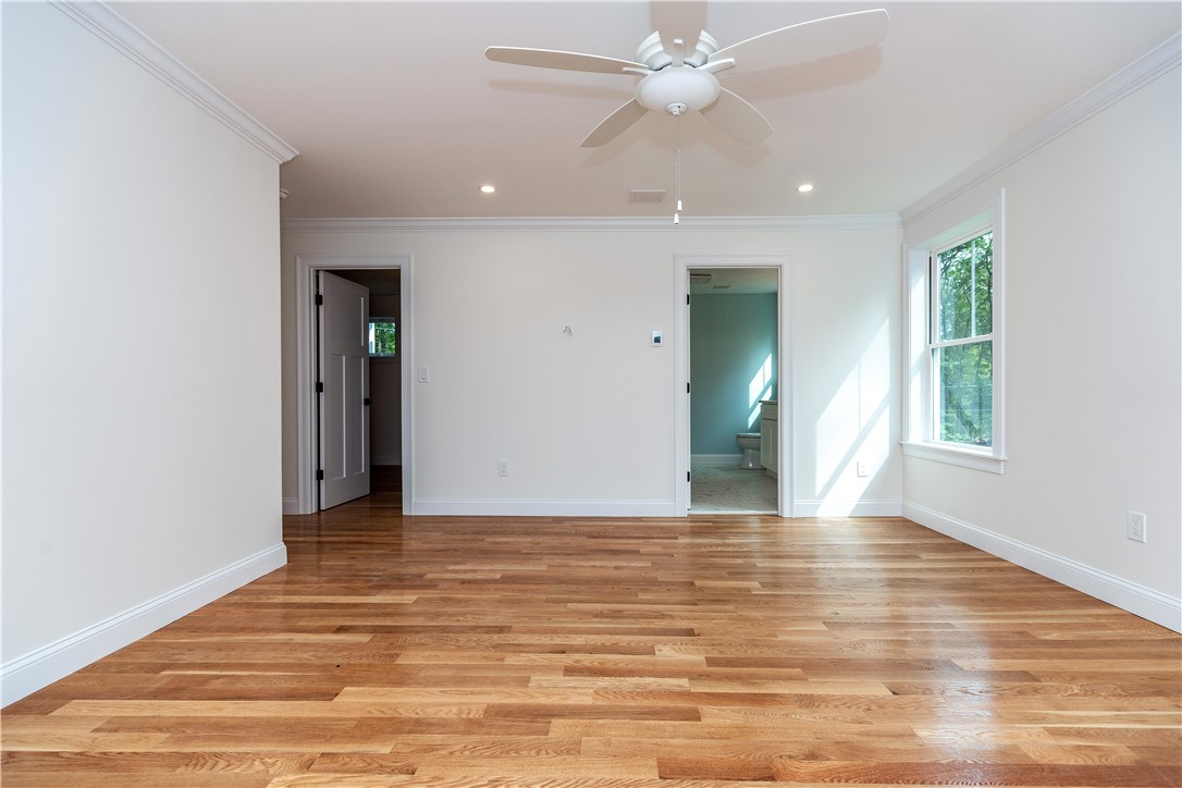 Warwick, Rhode Island 02818, United States, 4 Bedrooms Bedrooms, ,3 BathroomsBathrooms,Residential,Active,240396