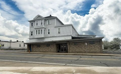 42 Main Road Tiverton RI 02878