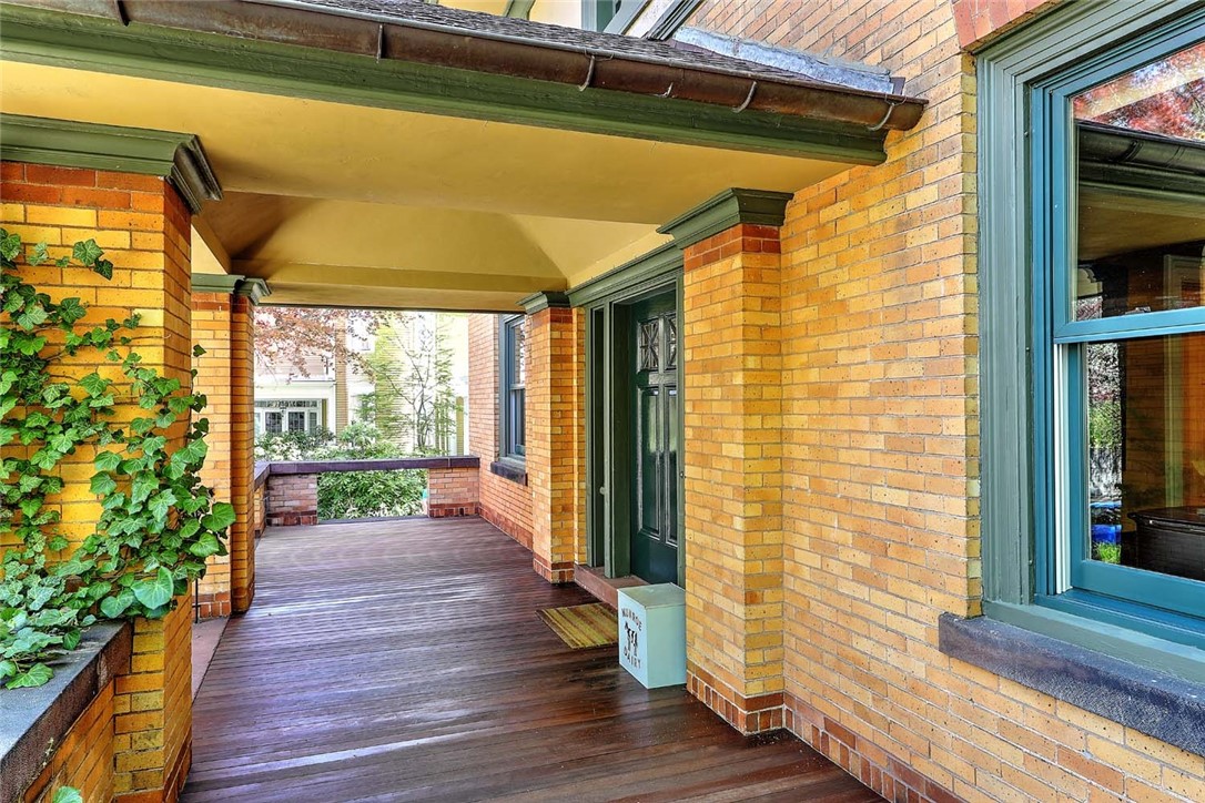 67 Manning Street
