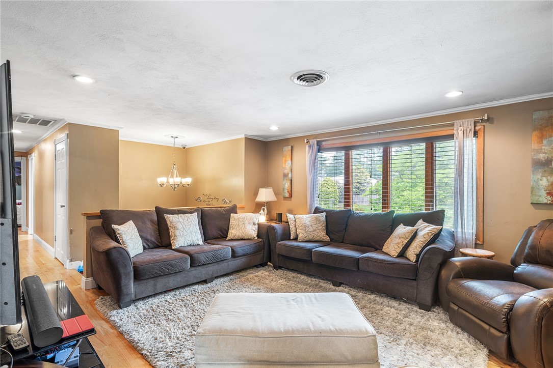 18 Magnolia Lane
