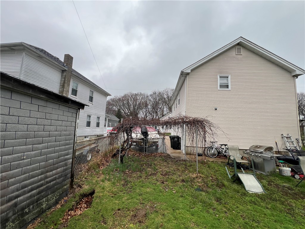 Coventry, Rhode Island 02816, United States, 4 Bedrooms Bedrooms, ,2 BathroomsBathrooms,Residential,Pending,115018