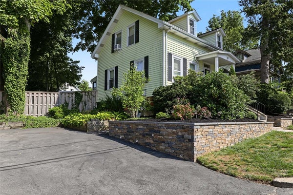 103 LOWDEN ST, PAWTUCKET, RI 02860 - Image 8dbc819048c8bf4e728b61ed30340824/2989368756