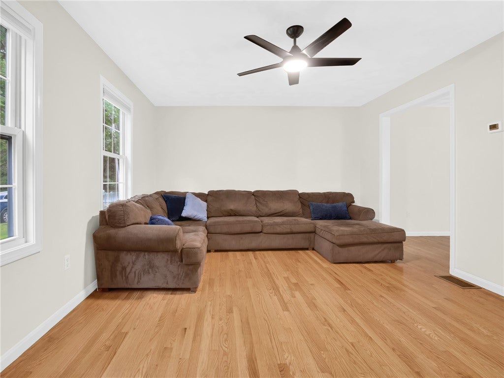 109 Pinnery Avenue