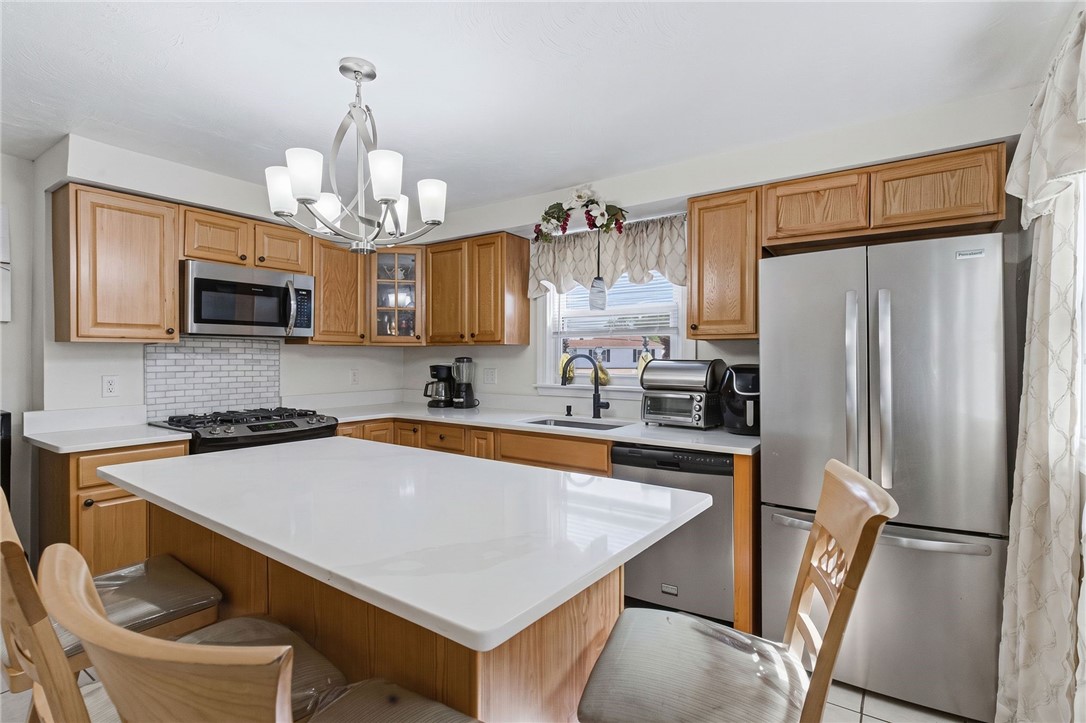 4 Rosemont Avenue
