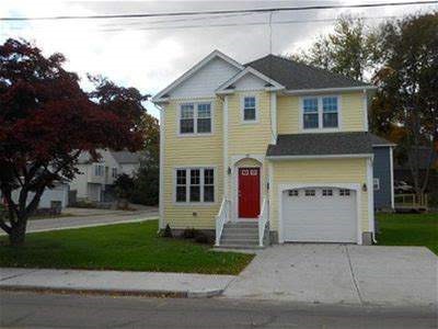 517 Pleasant Street