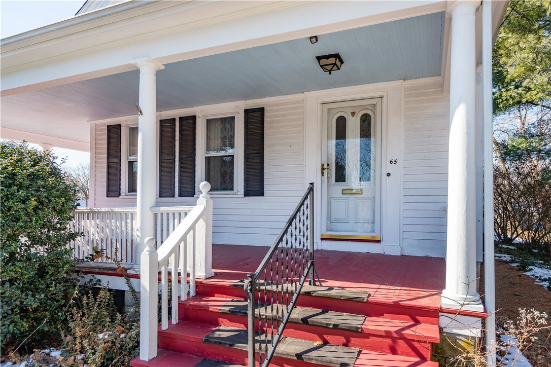 East Greenwich, Rhode Island 02818, United States, 4 Bedrooms Bedrooms, ,2 BathroomsBathrooms,Residential,Pending,79881