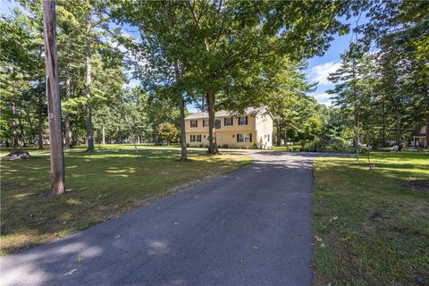 231 Shady Valley Road Coventry RI 02816